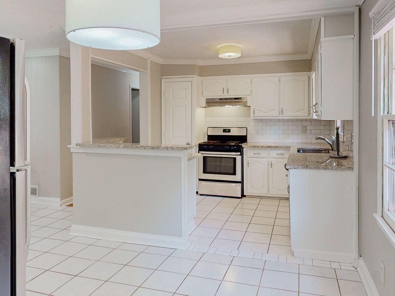 Scott Ln Sw - Photo 5 of 11