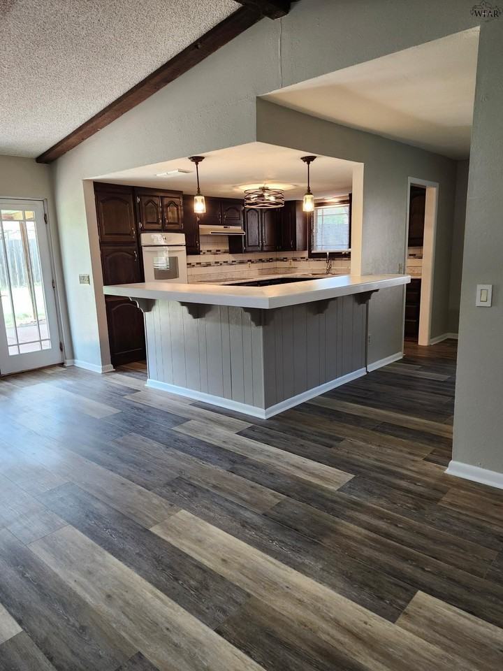 916 Kiowa Dr - Photo 4 of 11