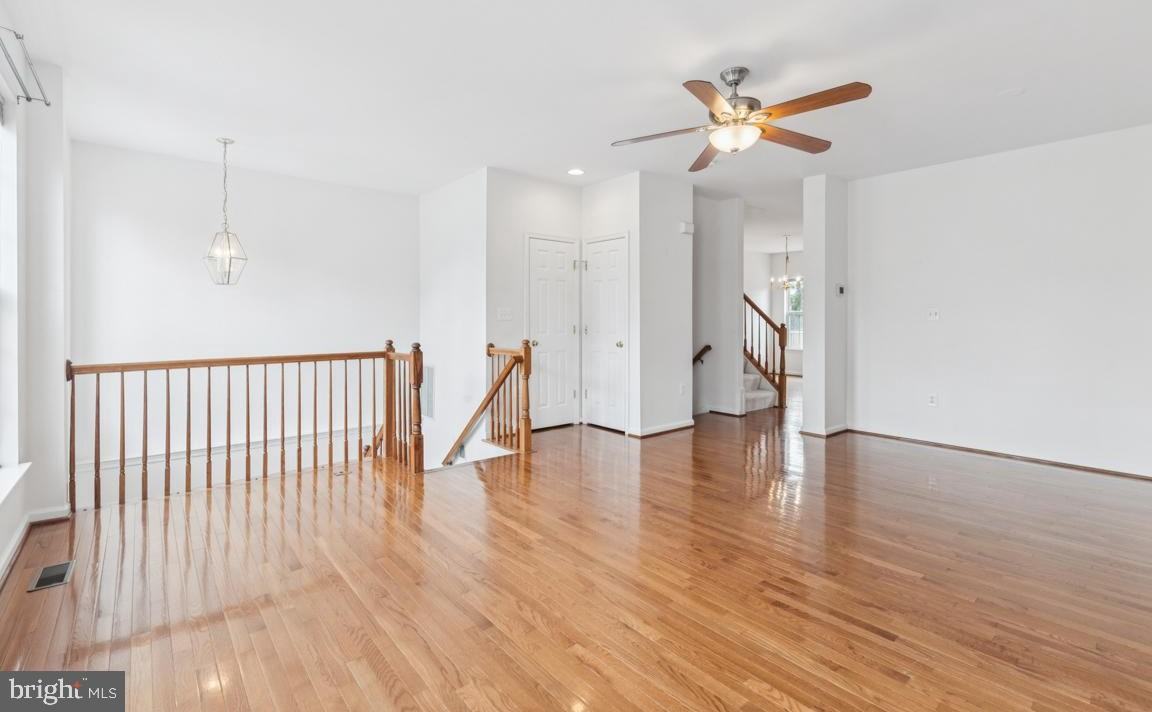 42783 Shaler St - Photo 3 of 30