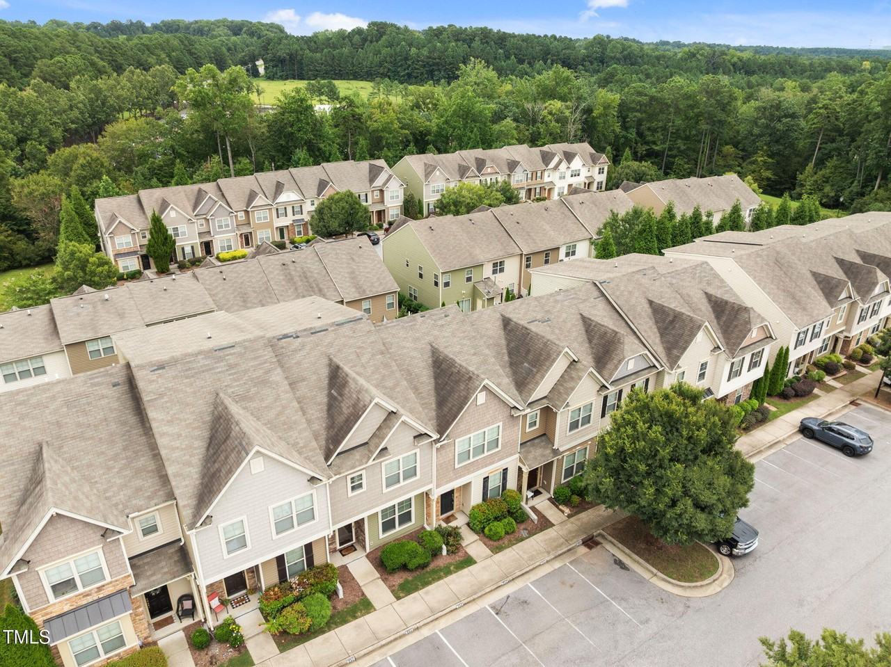 6426 Swatner Dr - Photo 3 of 34