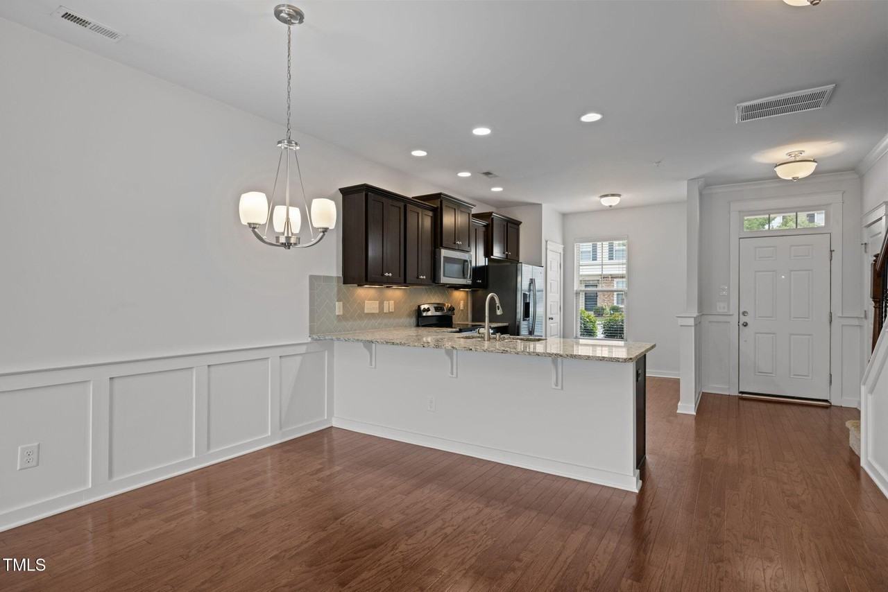 6426 Swatner Dr - Photo 5 of 34