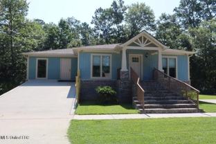 1020 Margaret St - Photo 1 of 1