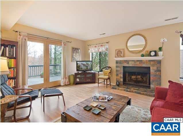 1698 Royal Oak Ct - Photo 3 of 13