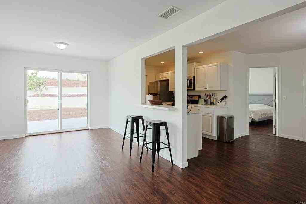 3772 Clavelita St - Photo 5 of 26