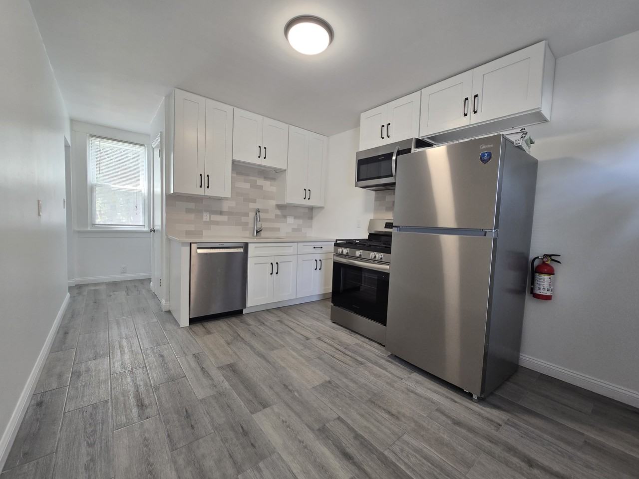 128 Newark Pompton Tpke 1st Fl - Photo 2 of 12