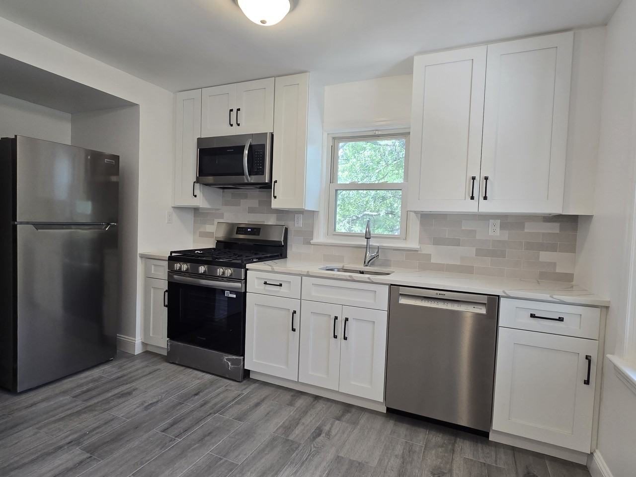 128 Turnpike - Photo 2 of 14