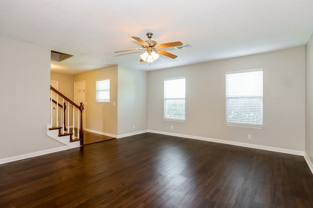 3315 Velvet Ct - Photo 5 of 15