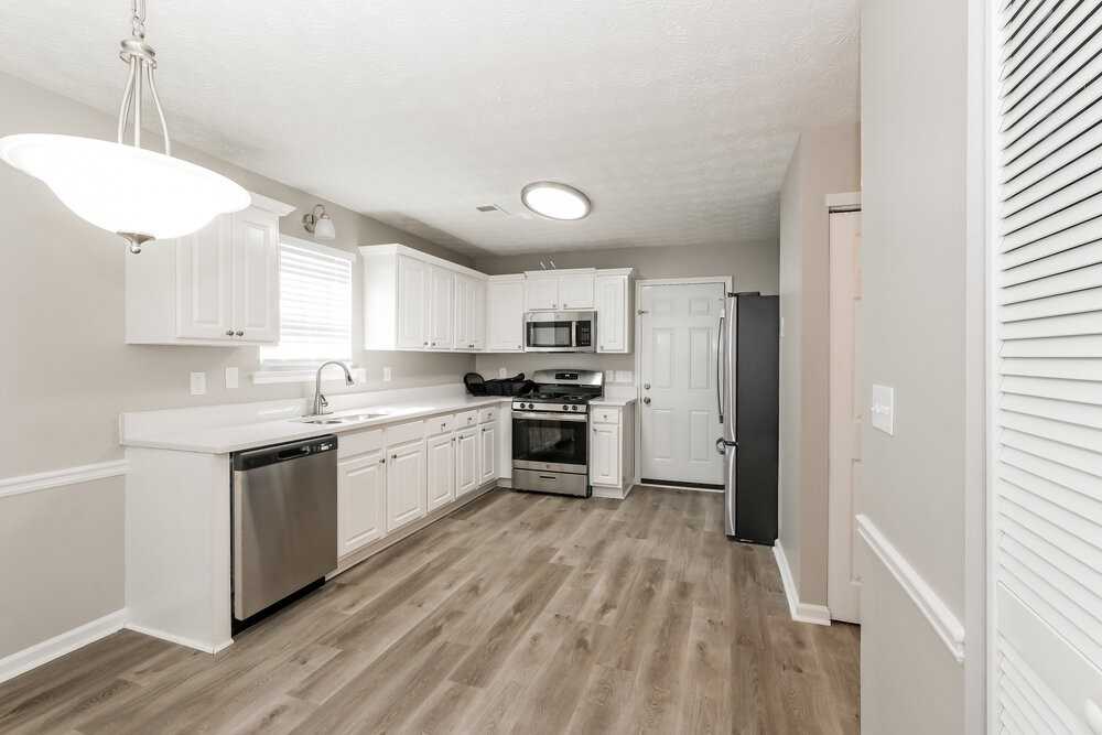 150 N Greenfield Cir - Photo 7 of 17