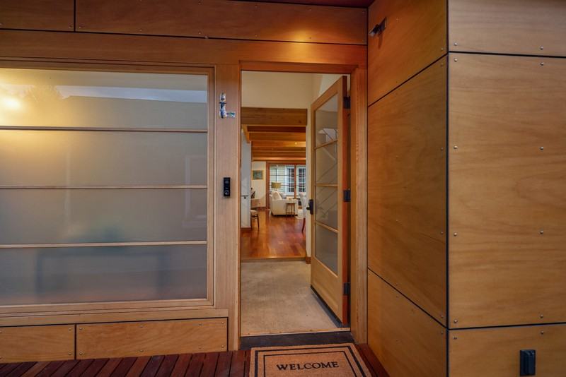 2339 Fairview Ave E #L - Photo 2 of 35