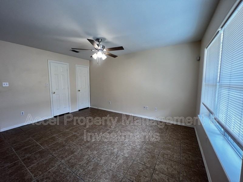 811 French Ave #9 - Photo 4 of 22