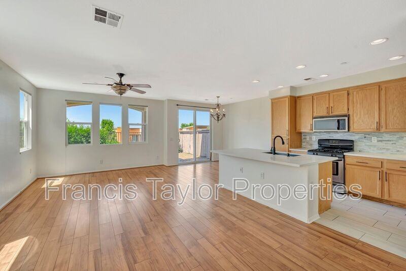 148 Elora Ln - Photo 6 of 20