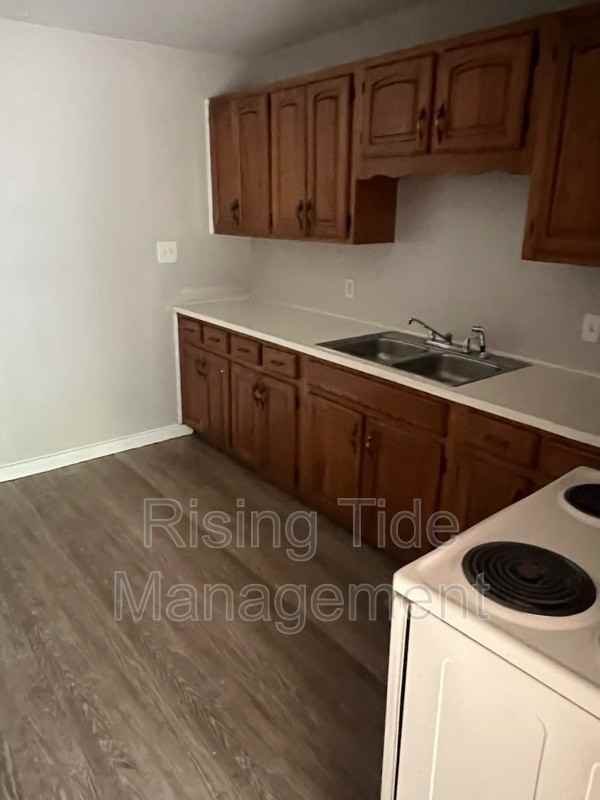 3227 Willow Lane Dr - Photo 2 of 5