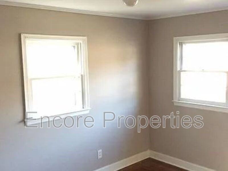 533 Spaulding Street - Photo 3 of 11