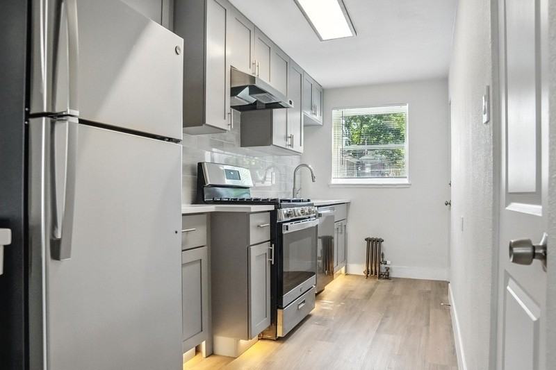 1368 N Lafayette St #9