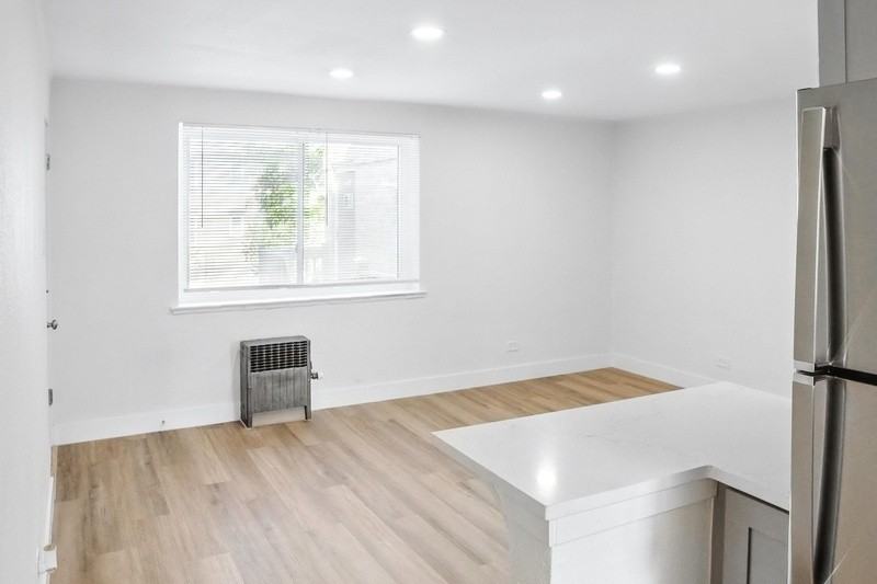 1368 N Lafayette St #9 - Photo 5 of 19