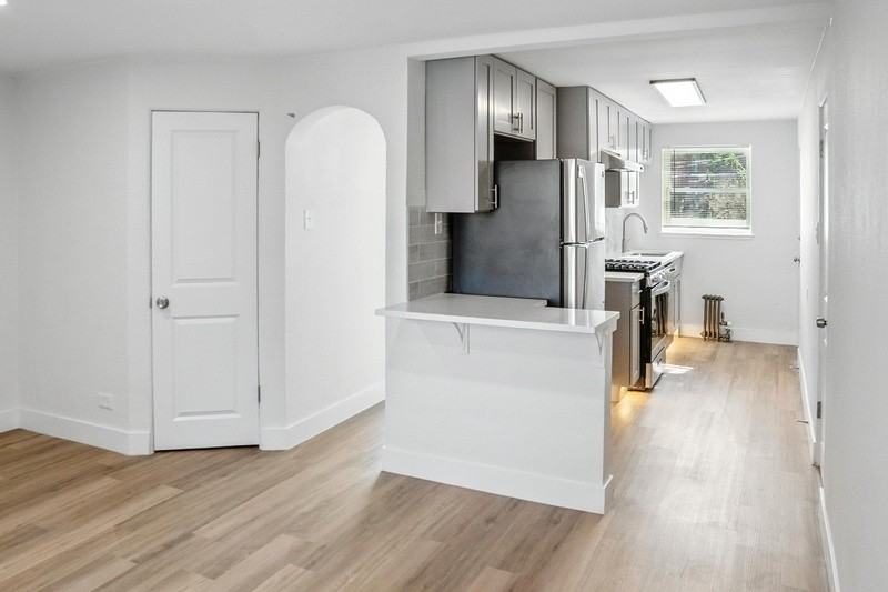 1368 N Lafayette St #9 - Photo 6 of 19