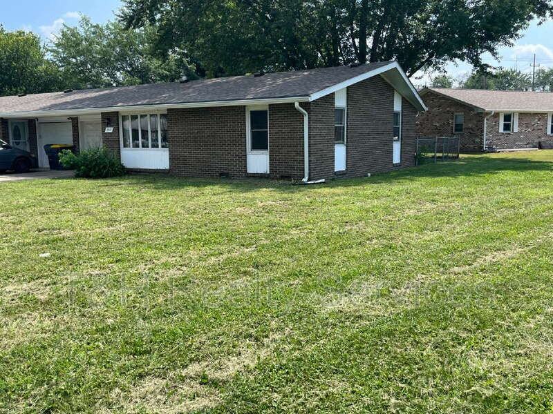 701 Mellen Dr - Photo 3 of 18