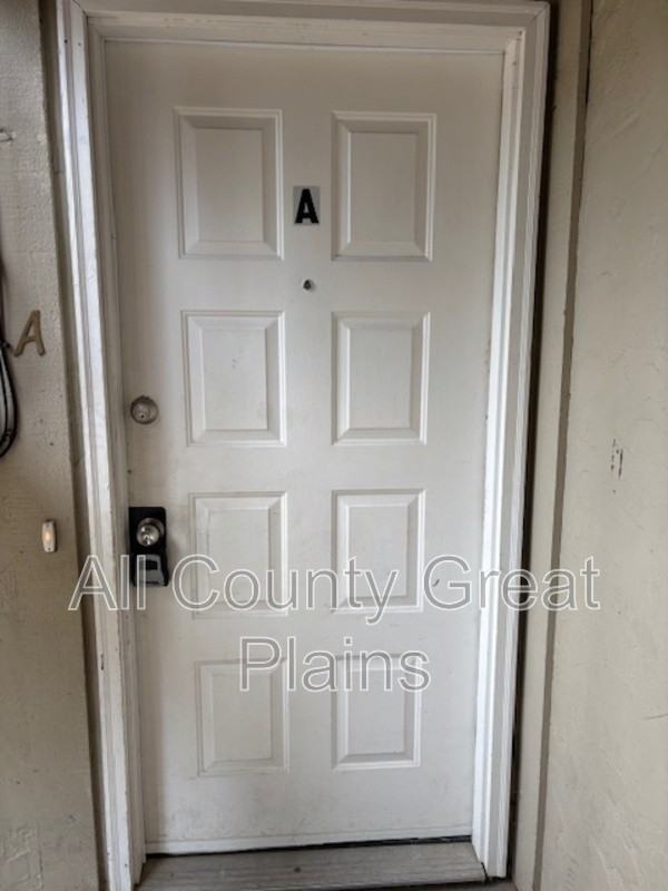 609 S Lakehurst Dr #A - Photo 3 of 16