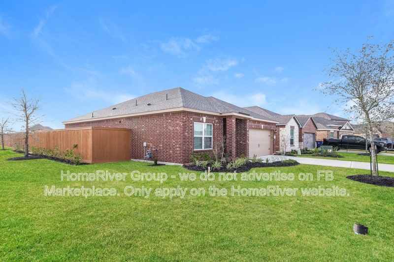 14001 Freeboard Dr - Photo 3 of 28