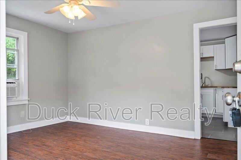 509 Hardwick Ave - Photo 3 of 17