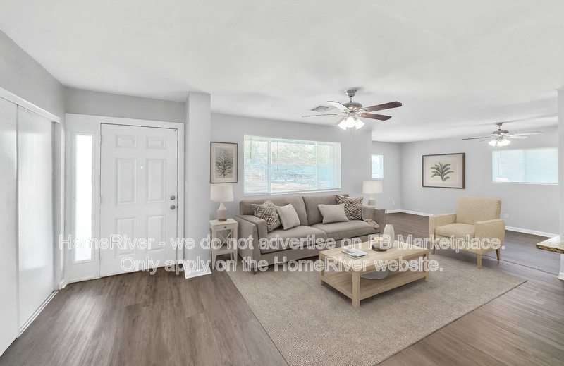 2241 W Hartford Ave - Photo 3 of 26