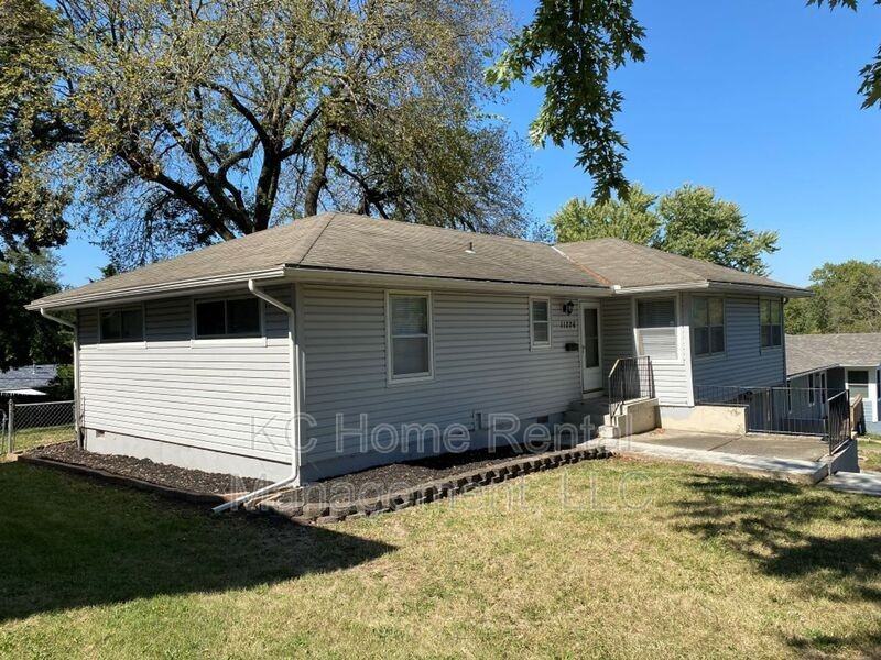 11226 Jackson Ave - Photo 2 of 37