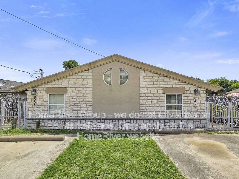 642 Nw 11th St - Photo 3 of 23