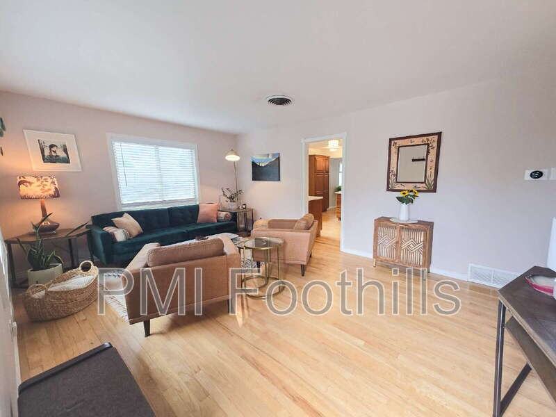 410 Butte Pkwy - Photo 2 of 17