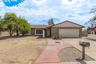 4005 S Mitchell Dr - Photo 1 of 1