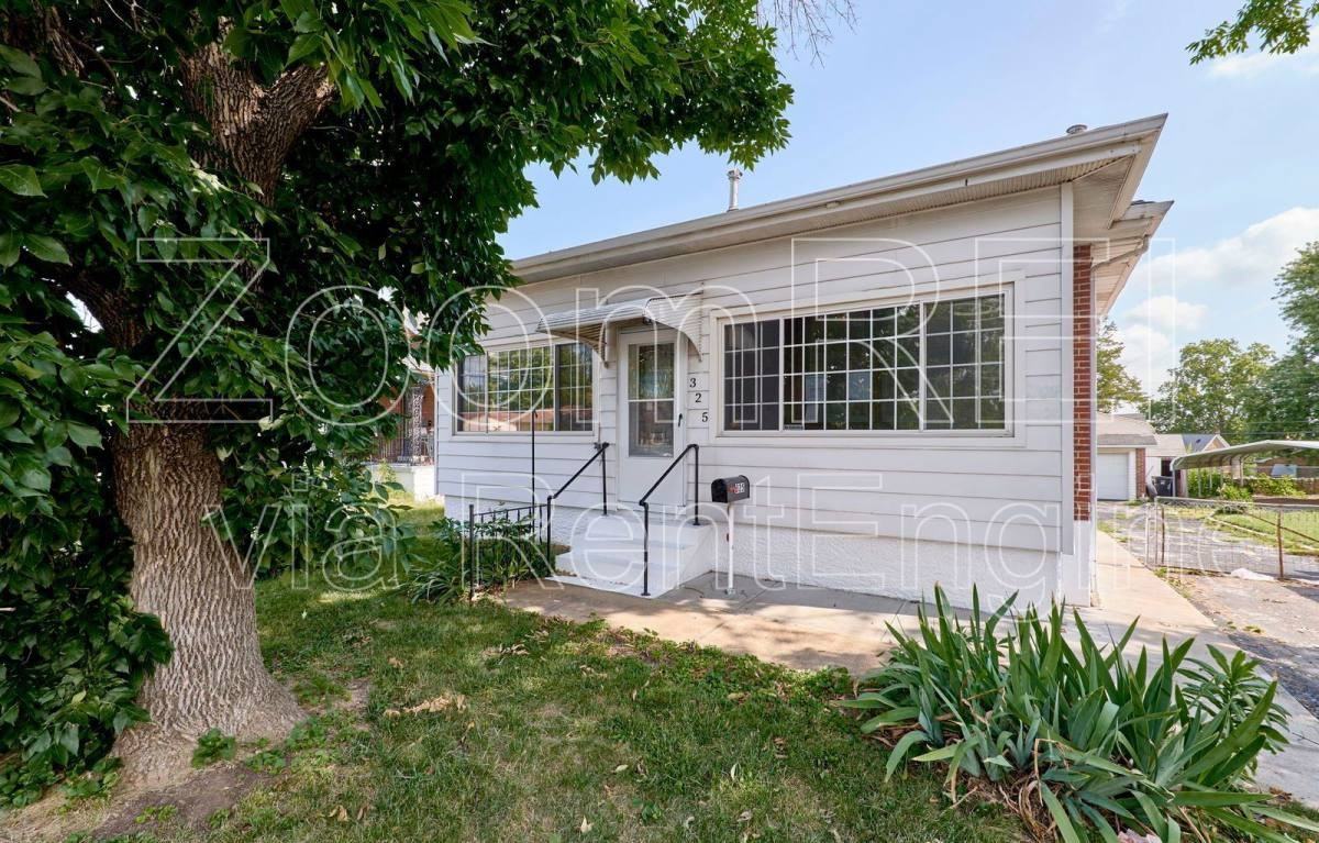 325 Sigsbee Ave - Photo 2 of 10