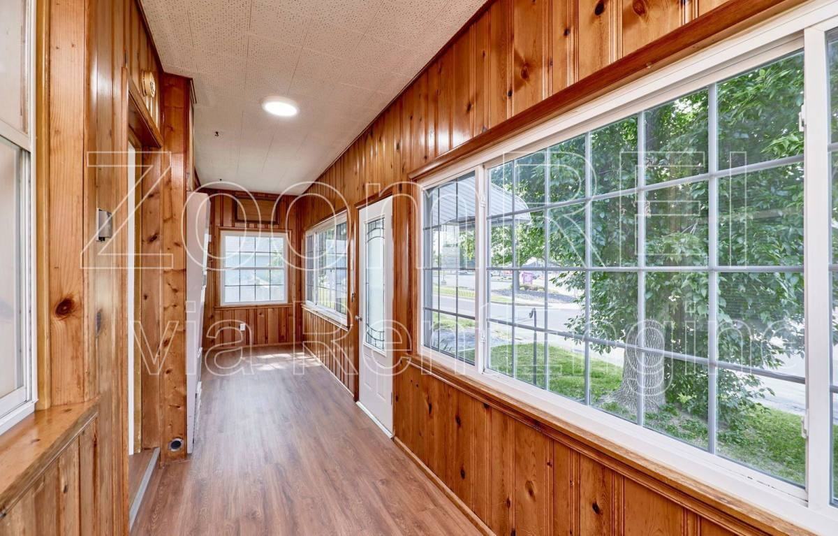 325 Sigsbee Ave - Photo 3 of 10