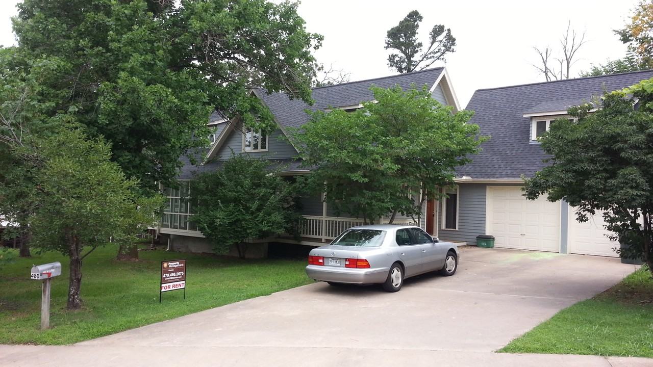 480 W Cleburn St - Photo 3 of 24