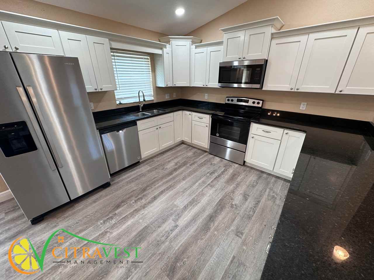 9840 N Santee Ter - Photo 3 of 13