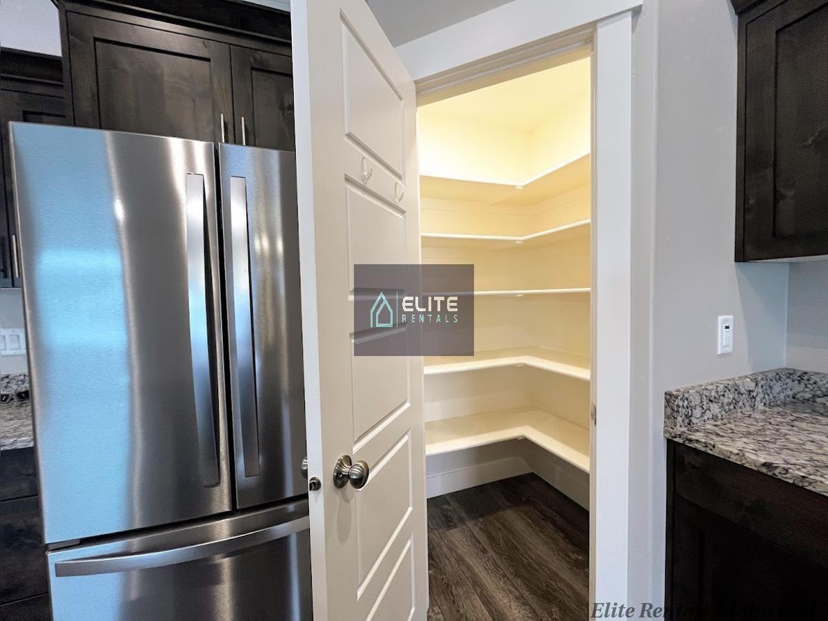 3196 Stella Dr - Photo 7 of 25