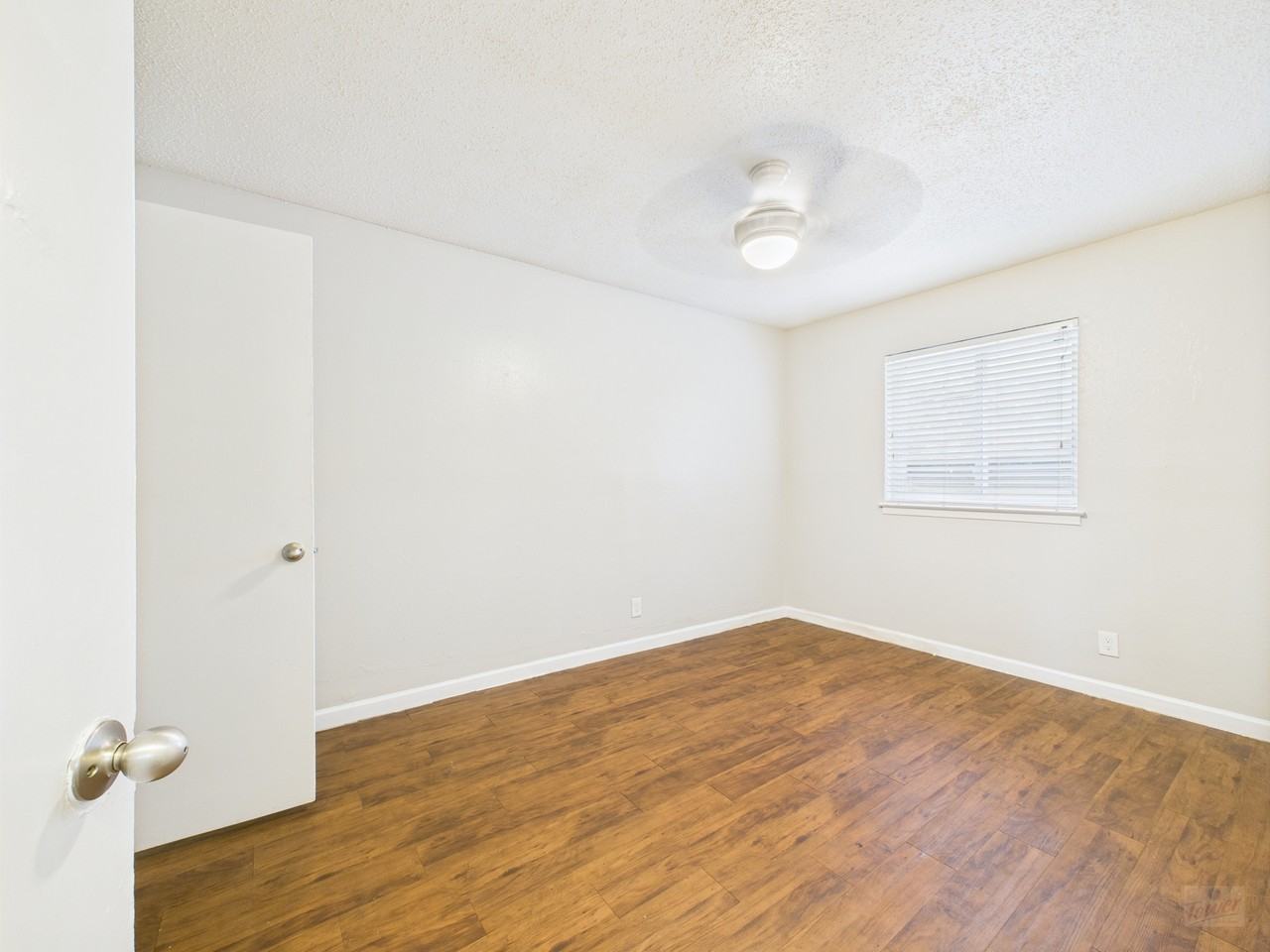 2401 Manor Rd #136 - Photo 7 of 12