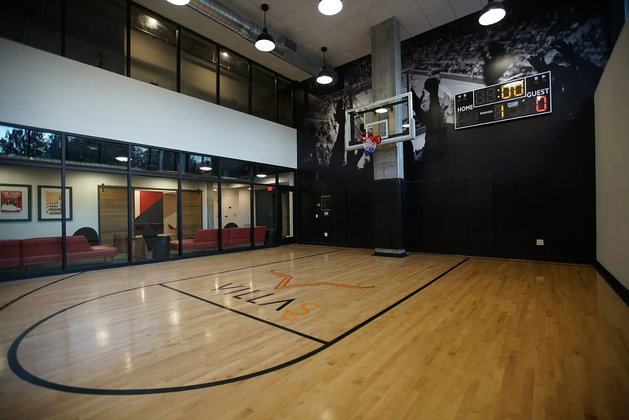 2414 San Gabriel St - Photo 6 of 11