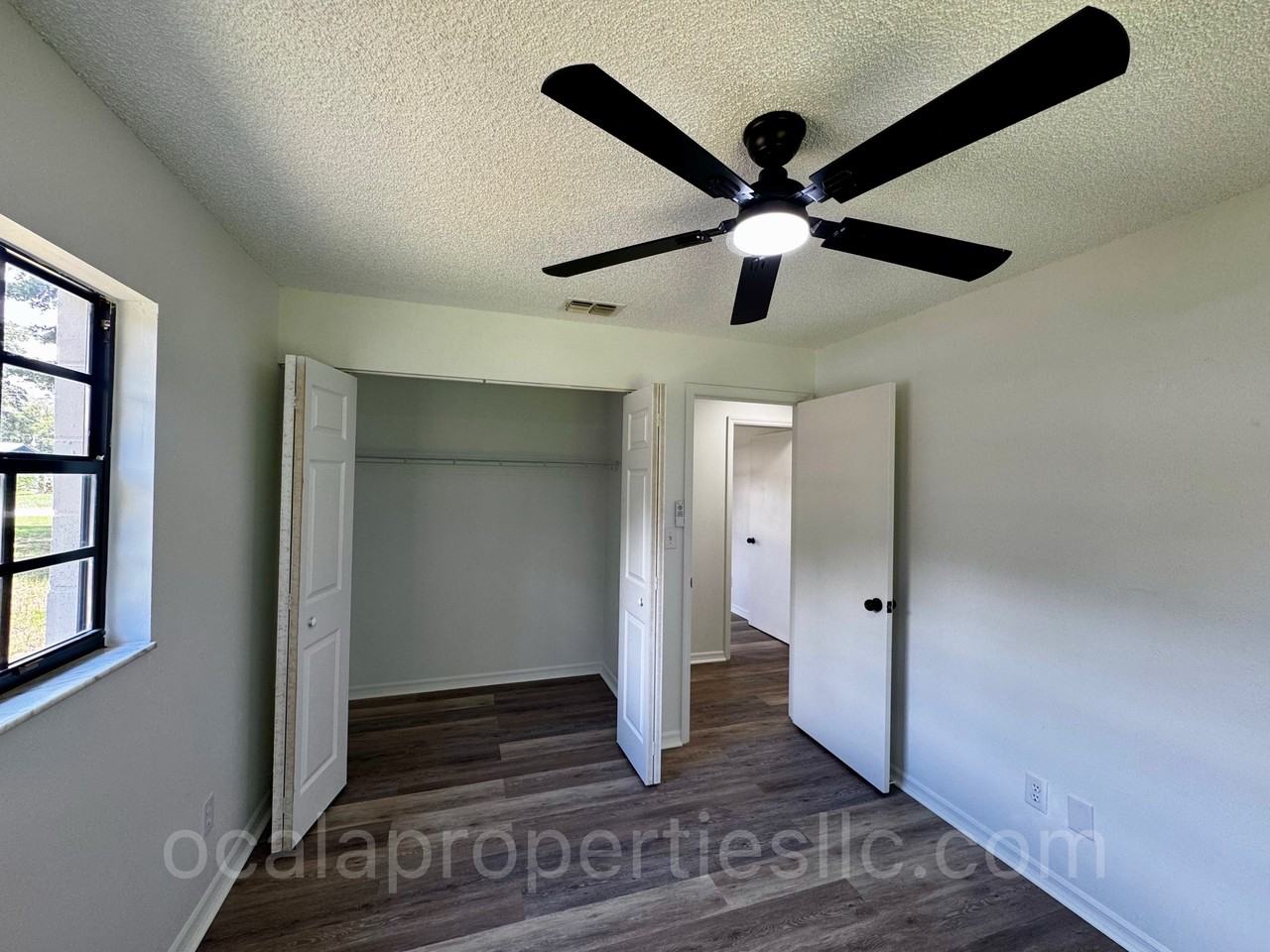 3380 Ne 44th Pl - Photo 2 of 39