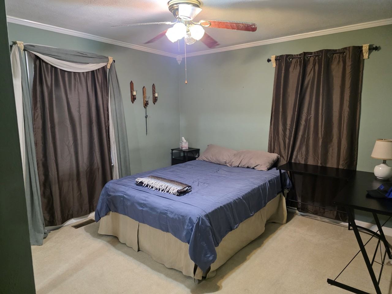 35 Laurel Dr - Photo 3 of 13