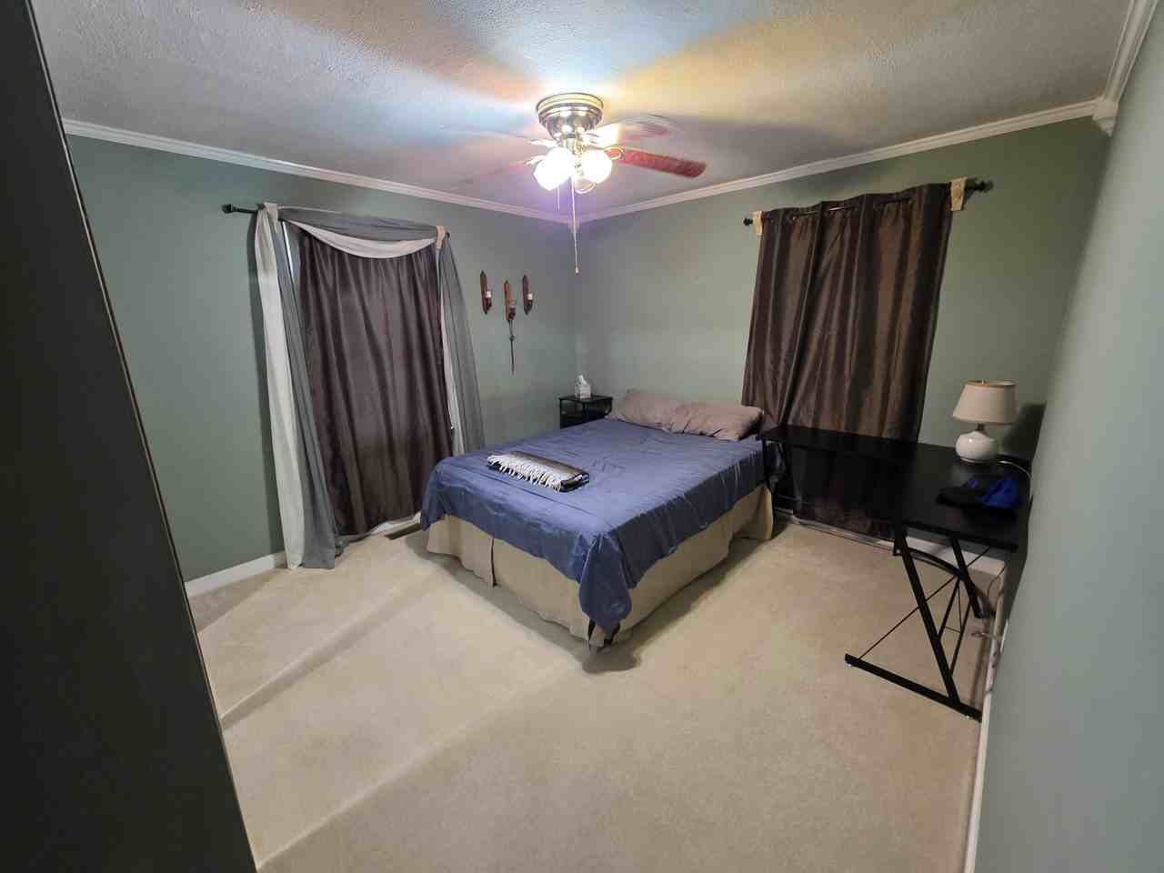 35 Laurel Dr - Photo 4 of 13