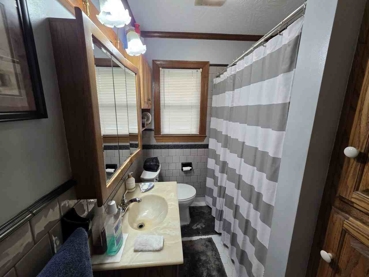 35 Laurel Dr - Photo 6 of 13