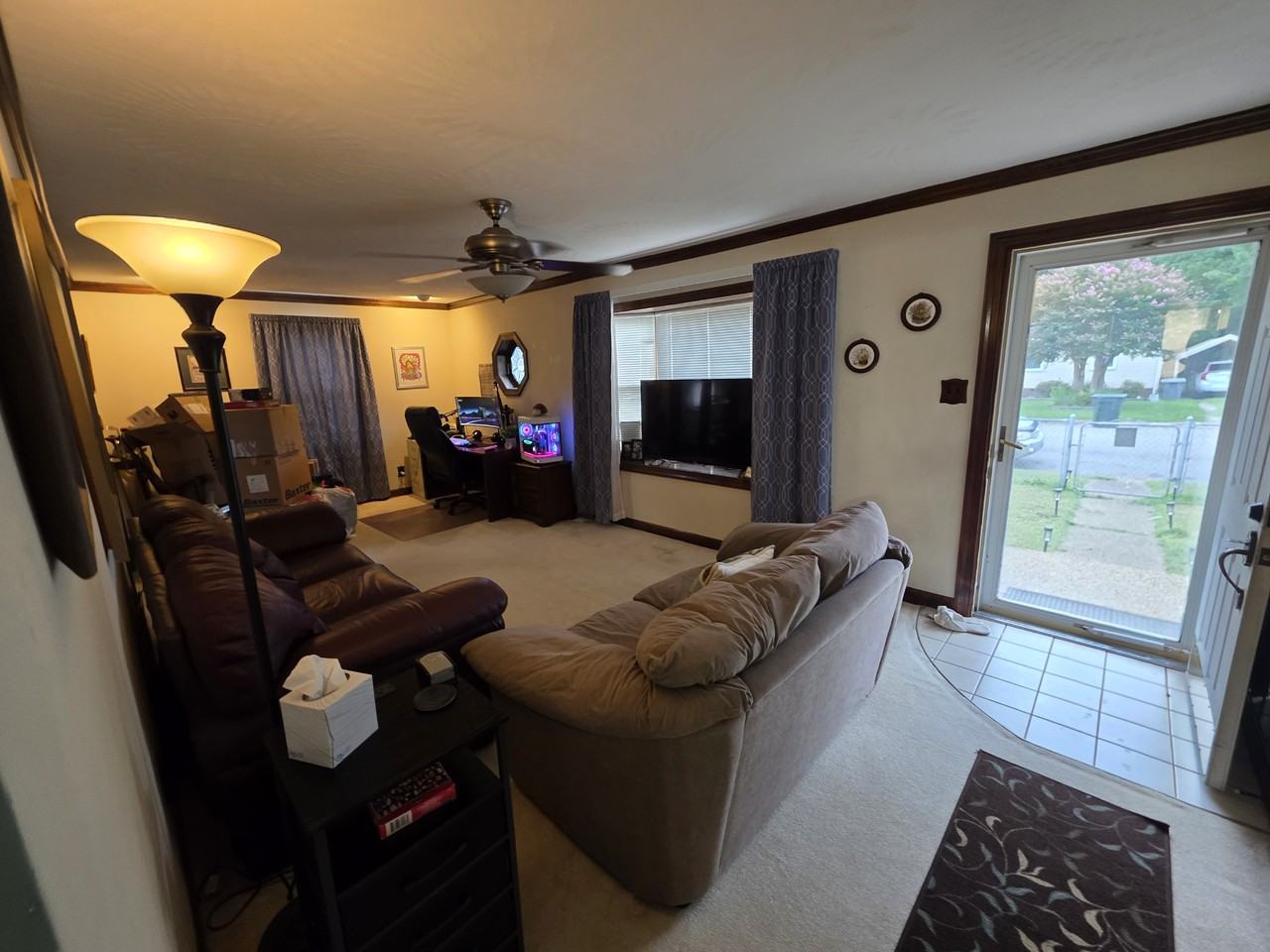 35 Laurel Dr - Photo 7 of 13