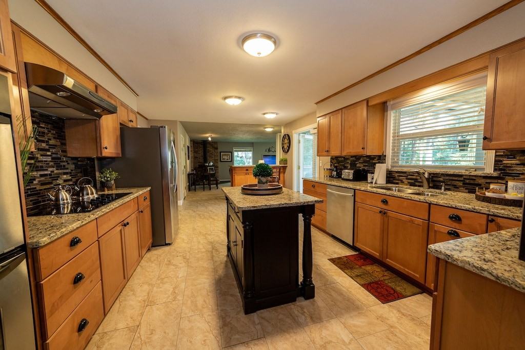 2116 Tanager Ln - Photo 2 of 21