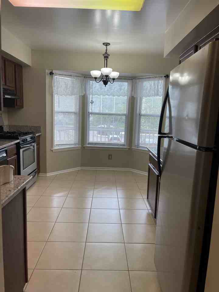 115 Cascade Ct #8 - Photo 7 of 20
