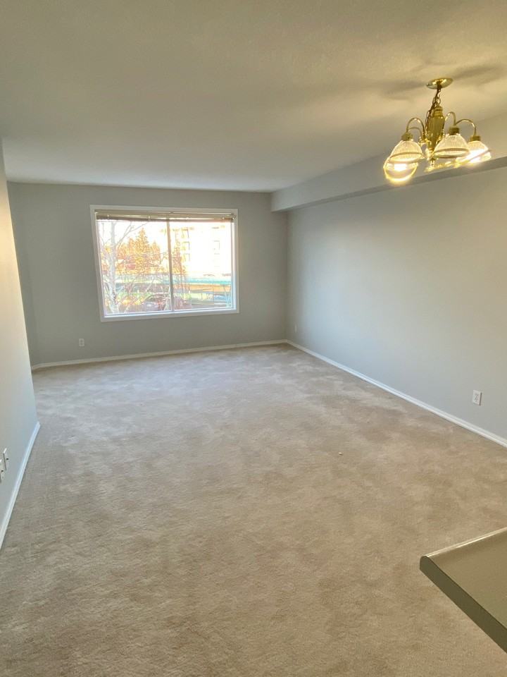 224 Columbia Blvd W - Photo 3 of 8