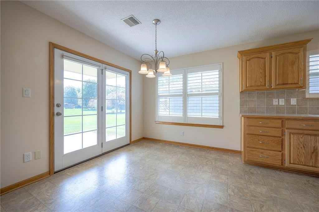 5405 S Duffey Ave - Photo 3 of 19