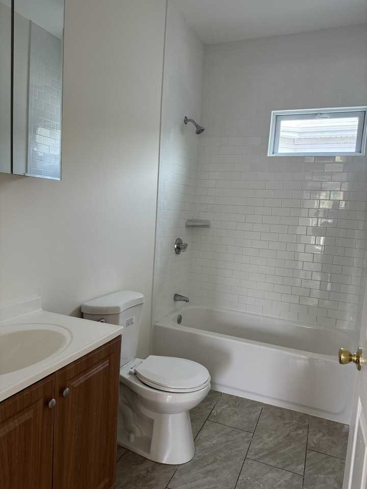 Harvard St #3 - Photo 5 of 12