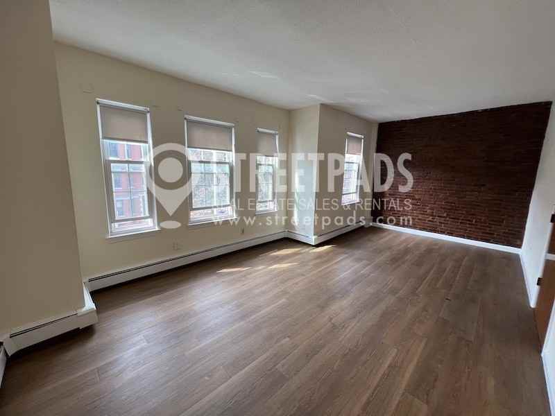 58 South Huntington Avenue #11 - Photo 3 of 16