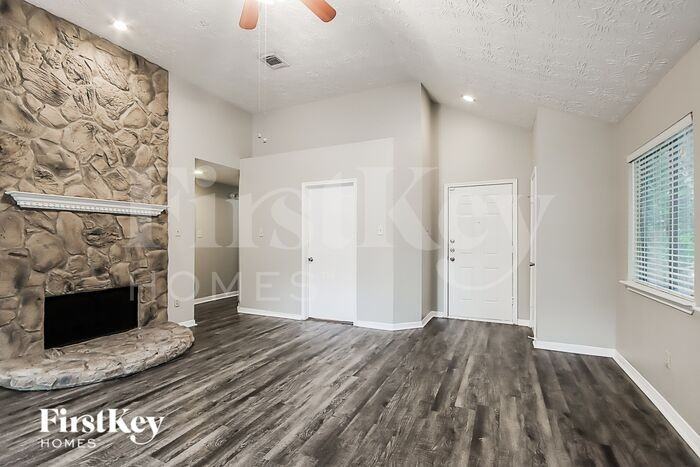 4030 Meadowgold Ln - Photo 3 of 16