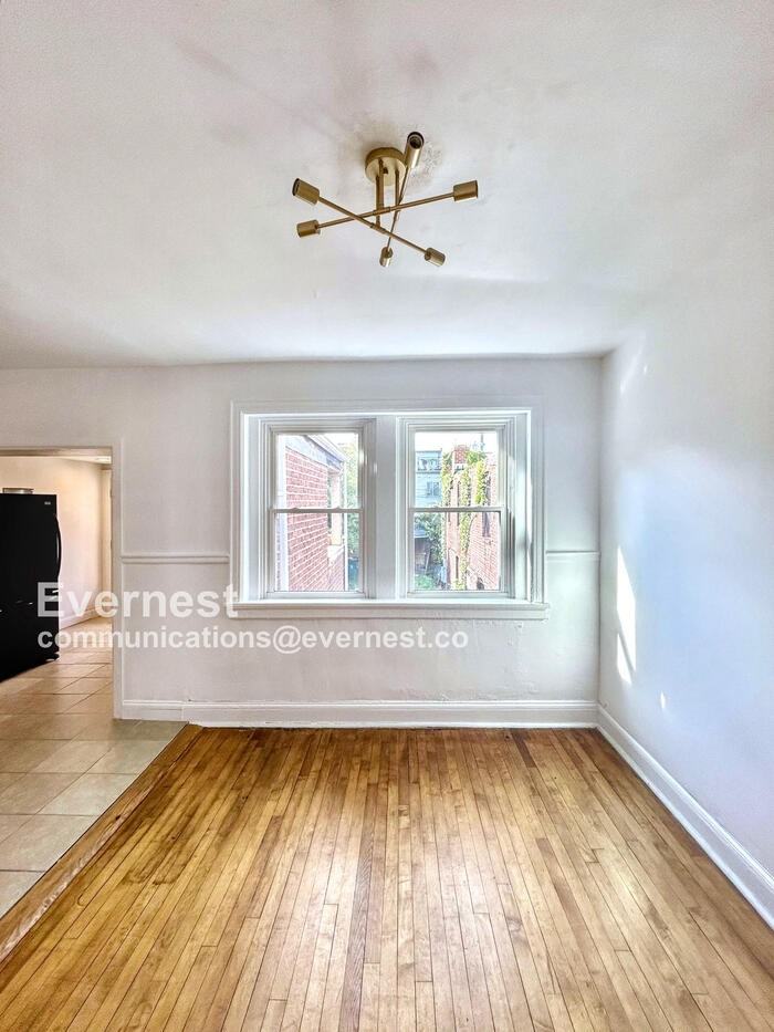 1409 Hull St - Photo 3 of 16