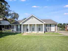 7421 Cliffwood Dr - Photo 1 of 1
